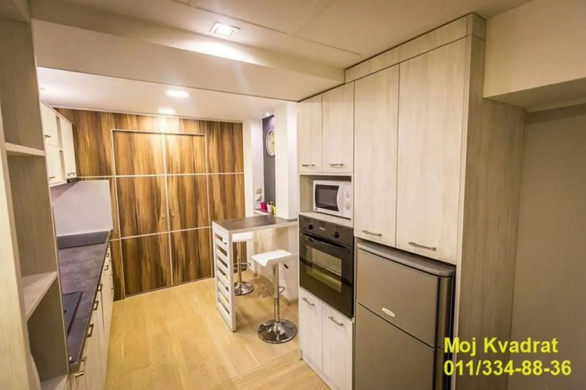 Rent, two bedroom apartment, 150m², Šumice, Beograd