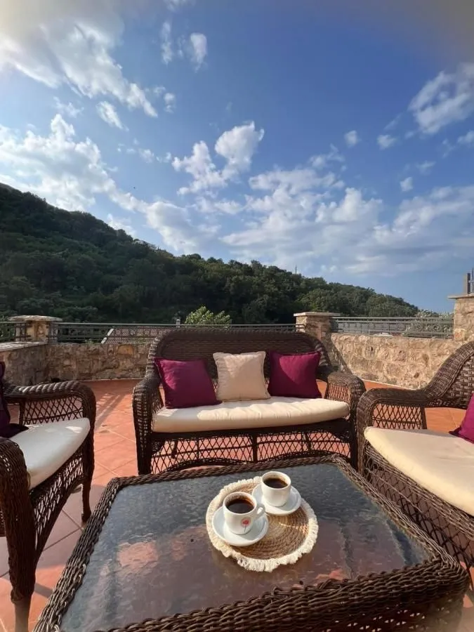 Prodaja, kuća, 243m², Reževići, Budva