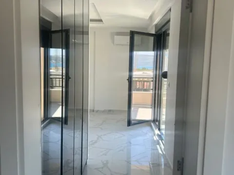Rent, one bedroom apartment, 75m², Pod Kuk, Tivat - image 7
