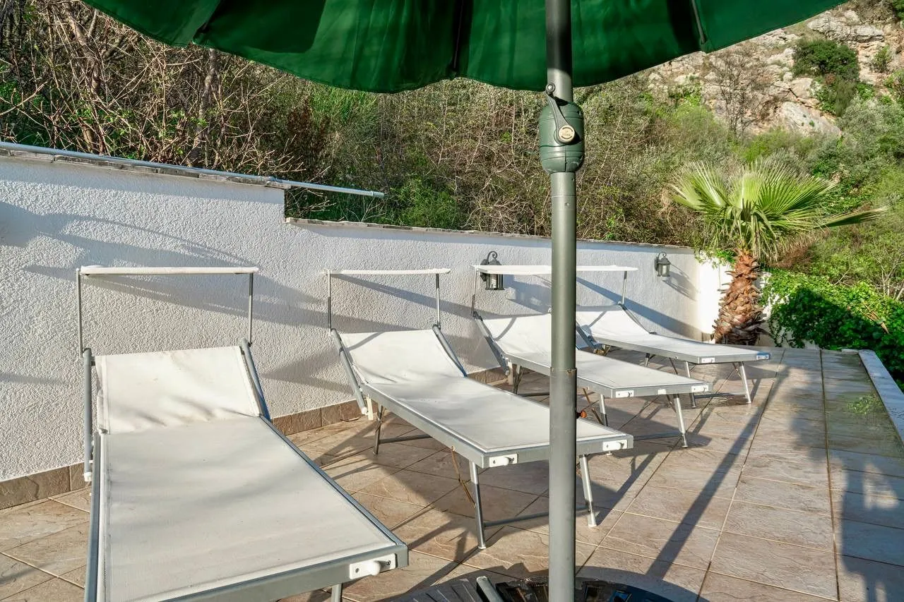 Daily-rent, three bedroom apartment, 300m², Bečići, Budva