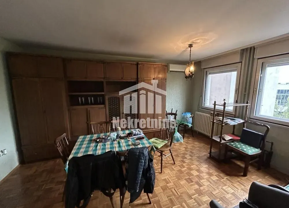 Prodaja, trosoban stan, 77m², Čukarica, Beograd