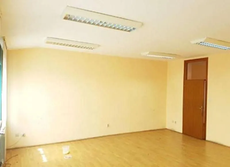 Rent, office space, 630m², Čukarica, Beograd