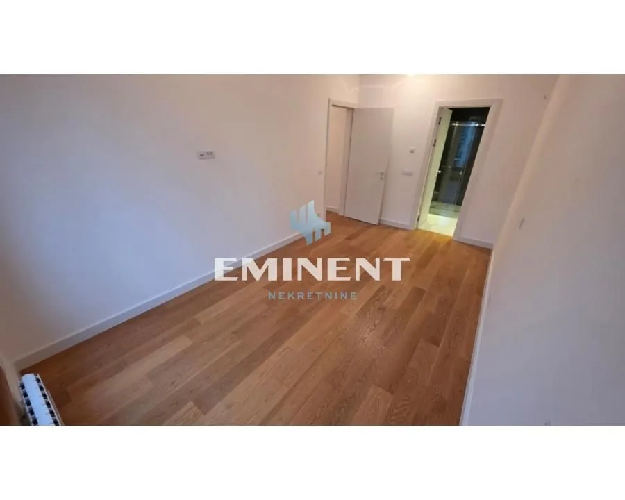 Prodaja, trosoban stan, 94m², Crveni Krst, Beograd