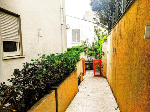 Izdavanje, dvosoban stan, 50m², Budva, Crna Gora - image 16