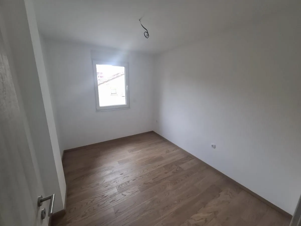 Prodaja, dvosoban stan, 42m², Salajka, Novi Sad Sve Podlokacije