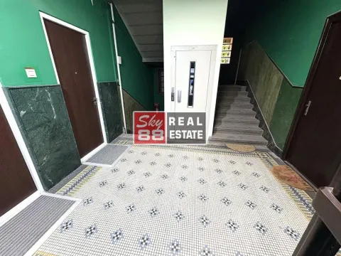 Izdavanje, četvorosoban stan, 110m², Vračar Sve Podlokacije, Beograd - image 16