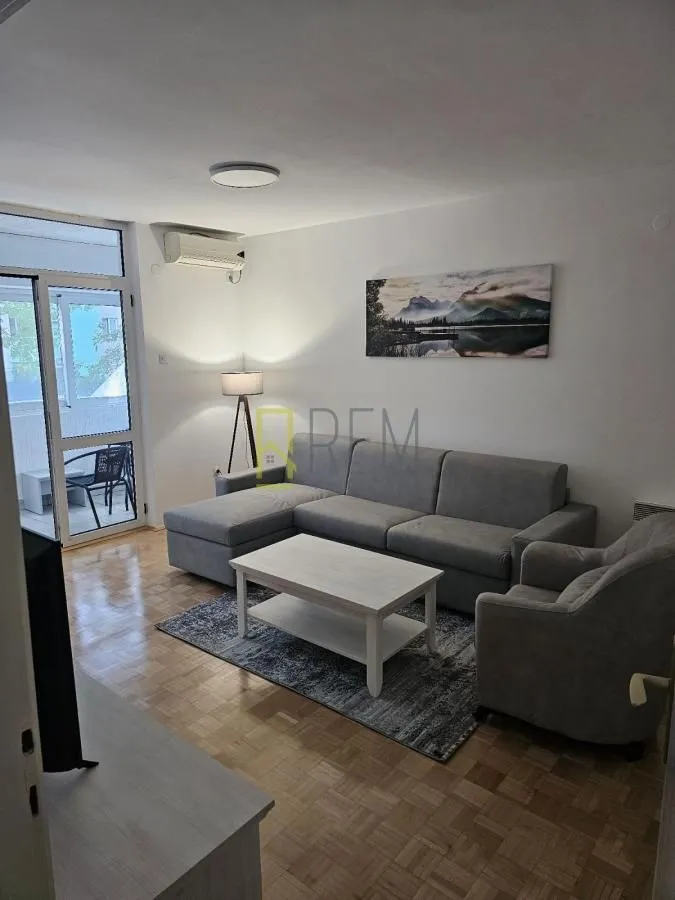 Rent, one bedroom apartment, 49m², Podgorica, Crna Gora