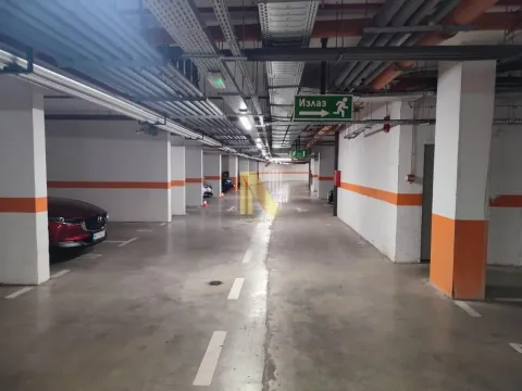 Rent, parking/garage, 13m², Adamovićevo Naselje, Novi Sad Sve Podlokacije - image 2