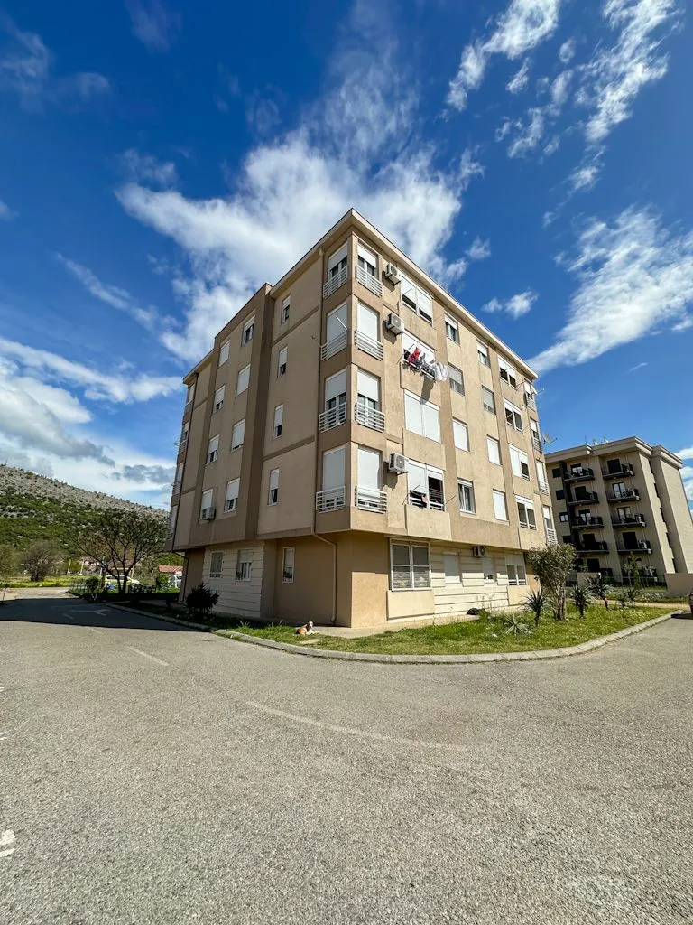 Prodaja, jednosoban stan, 41m², Tološi, Podgorica