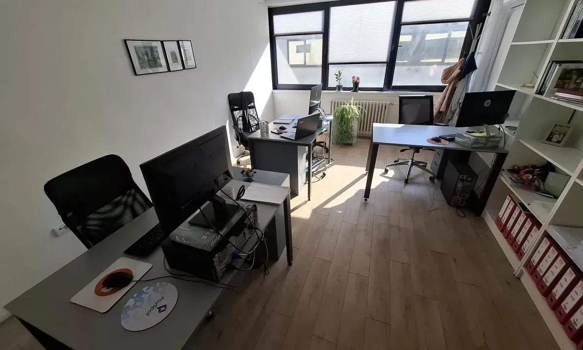 Sale, office space, 30m², Bulevar Oslobodjenja, Novi Sad Sve Podlokacije