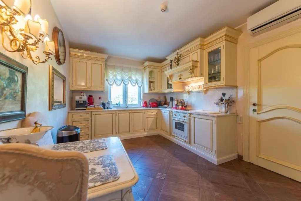 Sale, house, 485m², Sveti Stefan, Budva