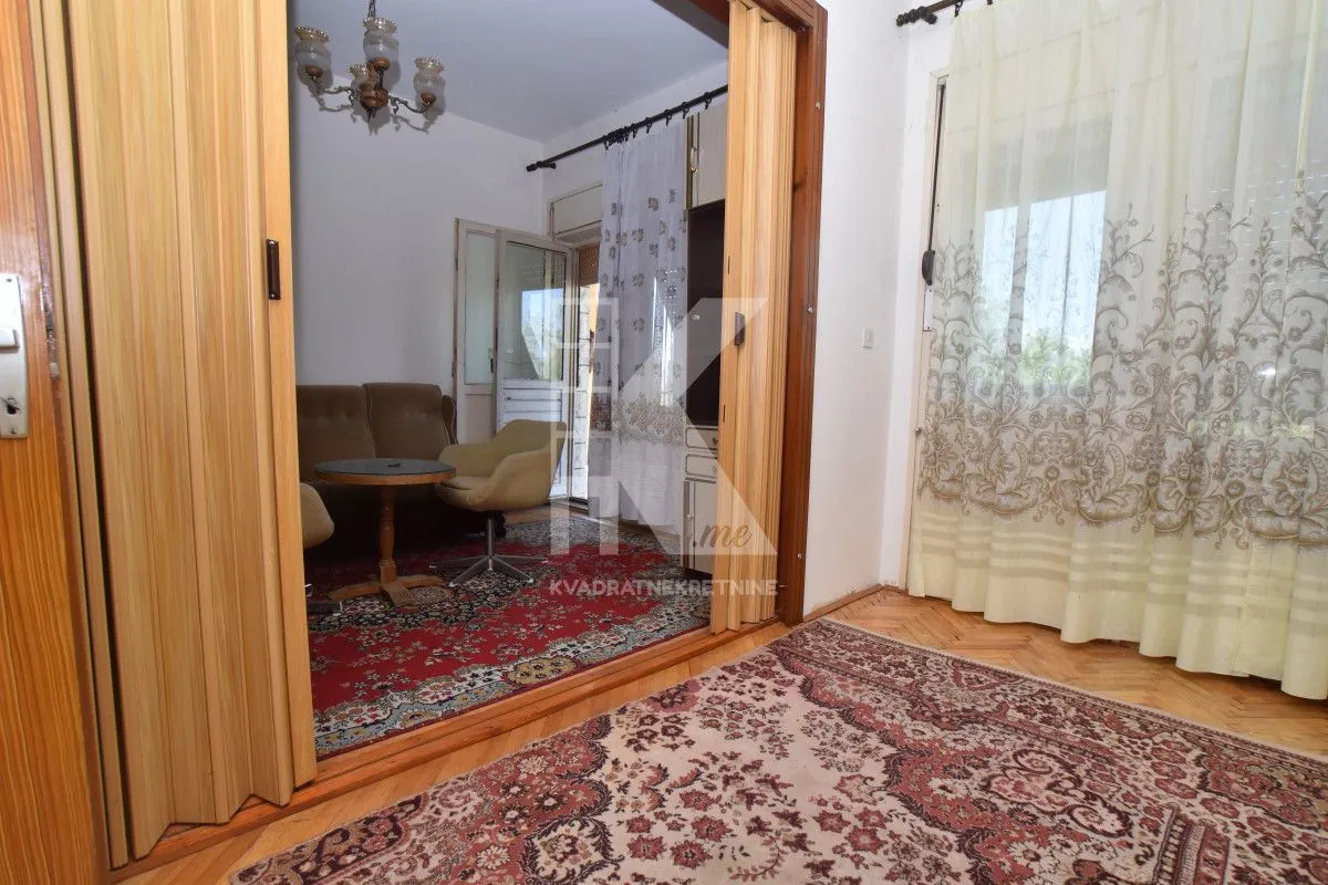 Sale, house, 240m², Dahna, Podgorica