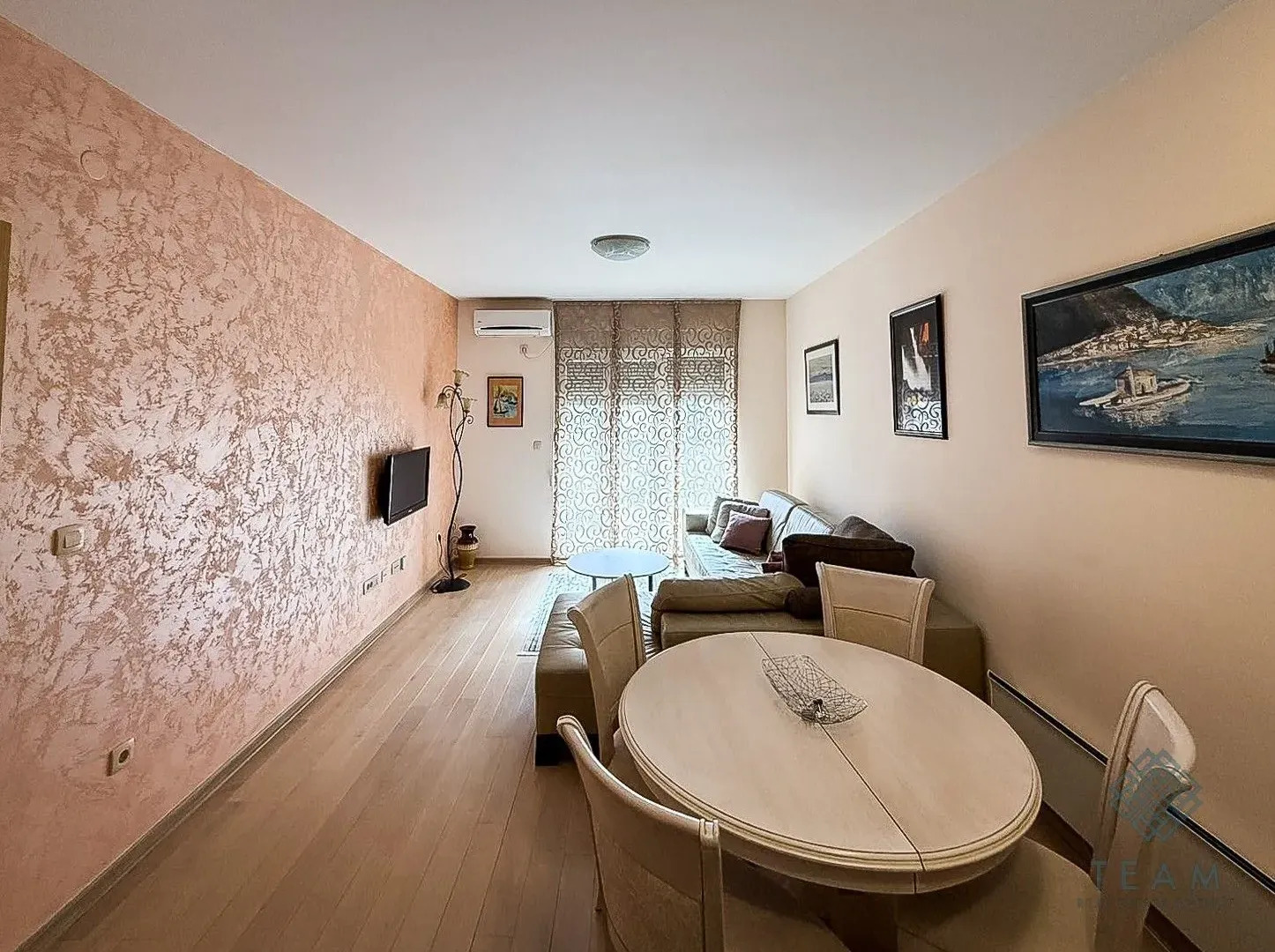 Izdavanje, dvosoban stan, 65m², Blok 6, Podgorica