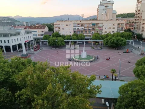 Izdavanje, dvosoban stan, 54m², Centar, Podgorica - image 9