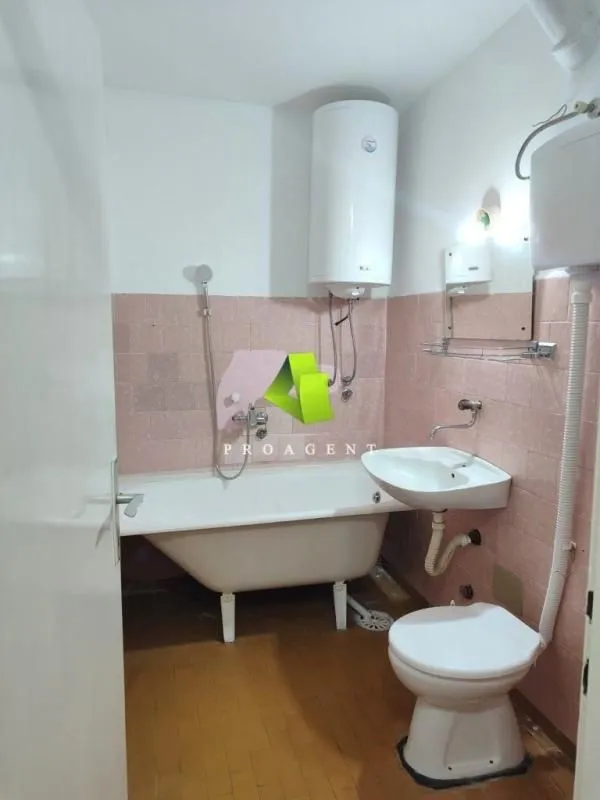 Rent, one bedroom apartment, 54m², Pantelej, Niš