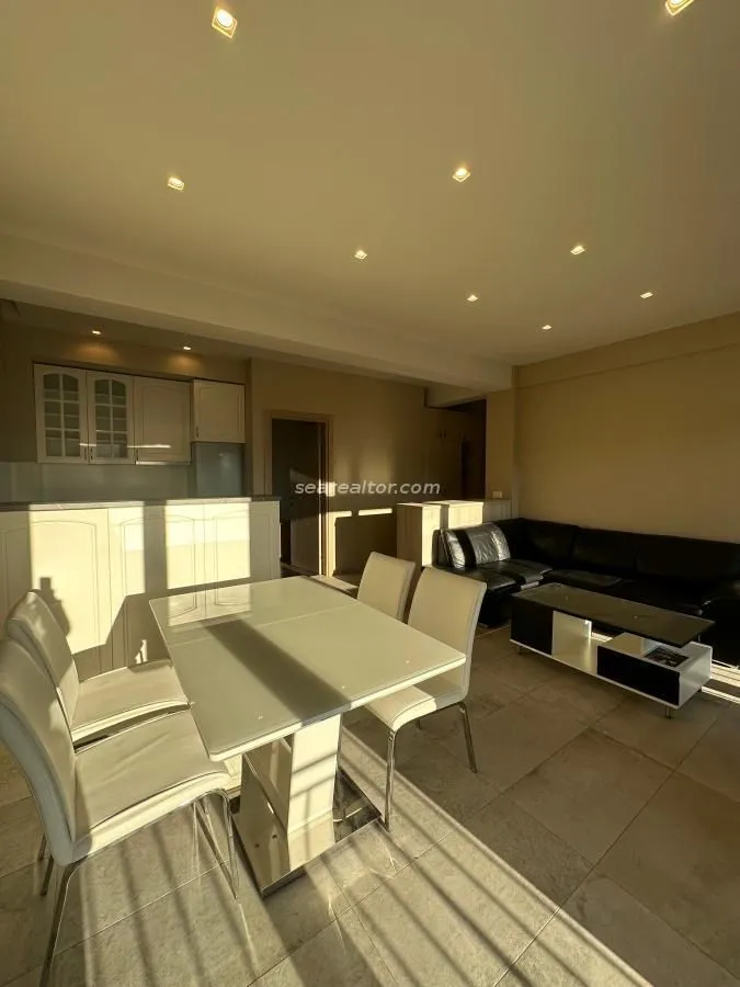 Izdavanje, jednosoban stan, 58m², Centar, Tivat
