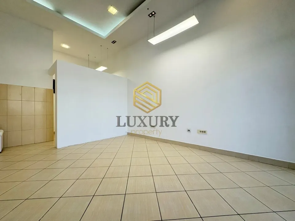 Rent, office space, 25m², Stari Aerodrom, Podgorica
