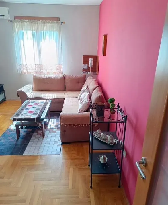 Sale, one bedroom apartment, 40m², Tuški Put, Podgorica
