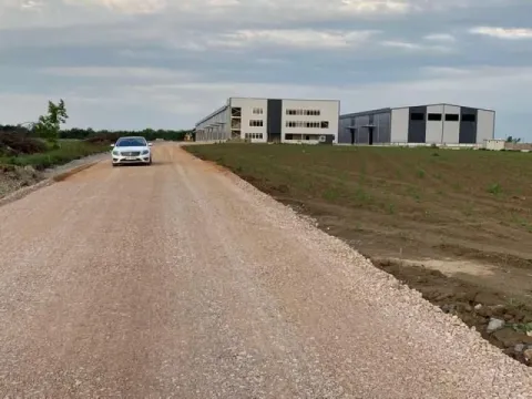 Rent, office space, 12000m², Dobanovci, Surčin - image 5