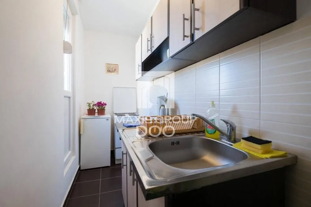 Izdavanje, jednosoban stan, 40m², Savski Venac, Beograd