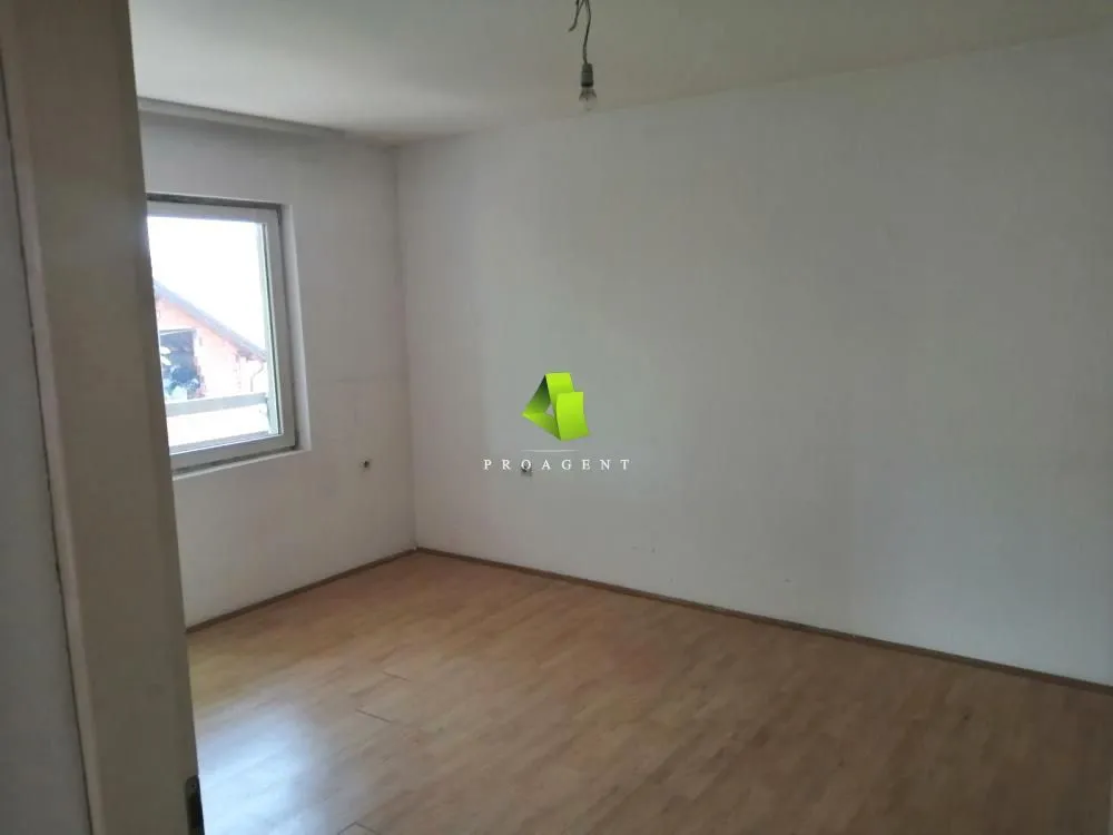 Prodaja, trosoban stan, 116m², Donja Vrežina, Niš