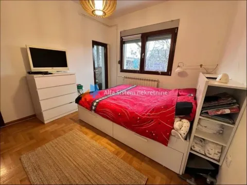 Rent, two bedroom apartment, 60m², Savski Venac, Beograd - image 14