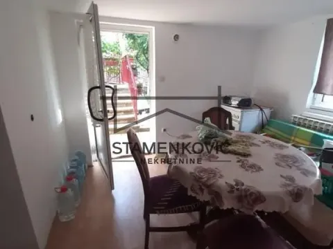 Prodaja, kuća, 220m², Sremska Kamenica, Petrovaradin