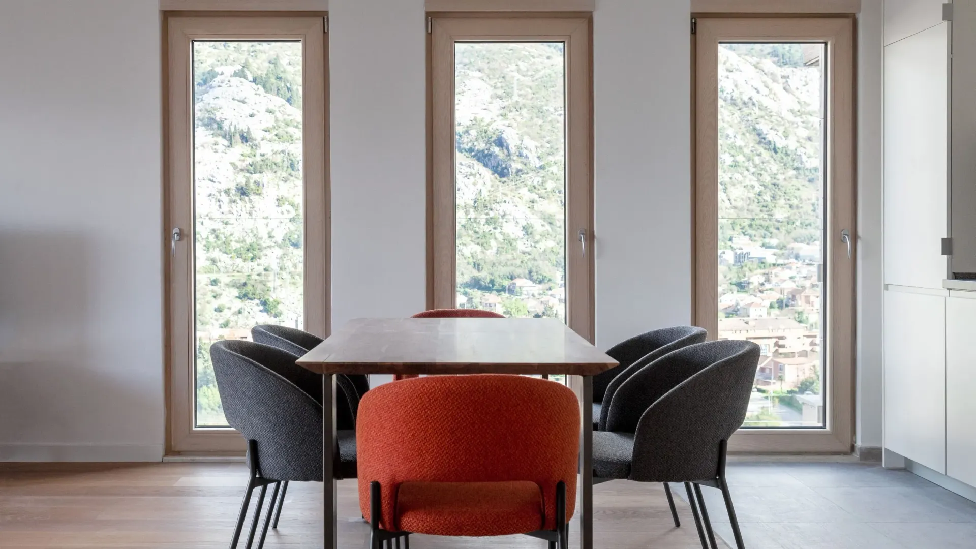 Sale, three bedroom apartment, 136m², Kotor, Crna Gora
