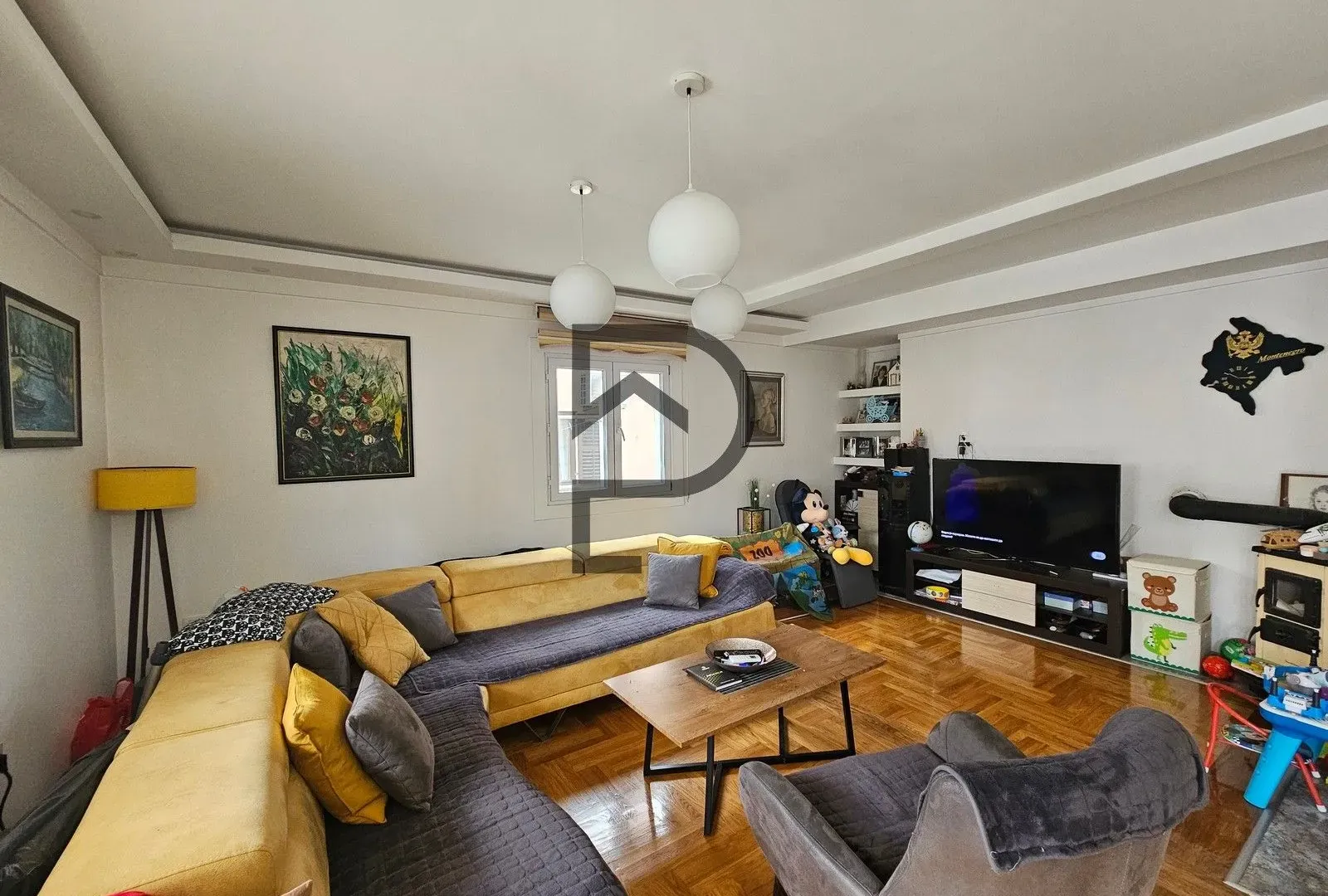 Prodaja, kuća, 226m², Blok 6, Podgorica