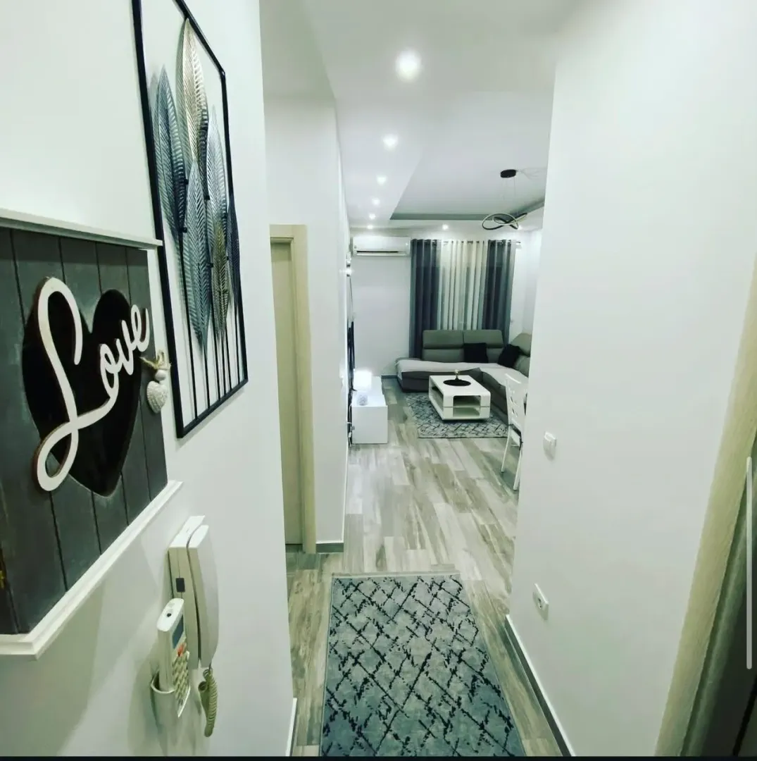 Izdavanje, jednosoban stan, 48m², Centar, Ulcinj