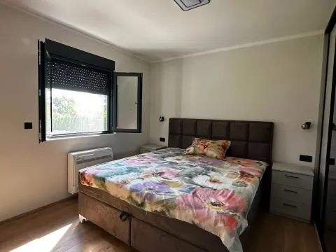 Rent, house, 160m², Pričelje, Podgorica - image 8