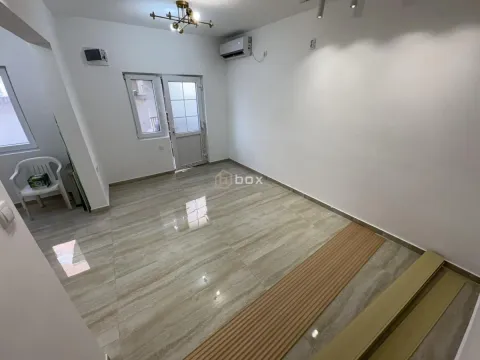 Izdavanje, poslovni prostor, 72m², Centar, Niš - image 2