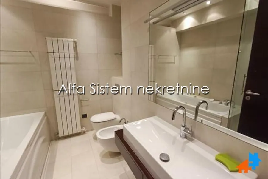 Izdavanje, stan, 176m², Kalenić Pijaca, Vračar Sve Podlokacije
