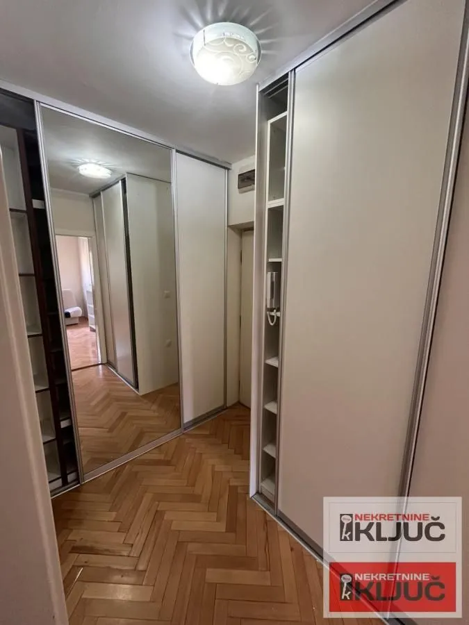 Izdavanje, dvosoban stan, 42m², Grbavica, Novi Sad Sve Podlokacije