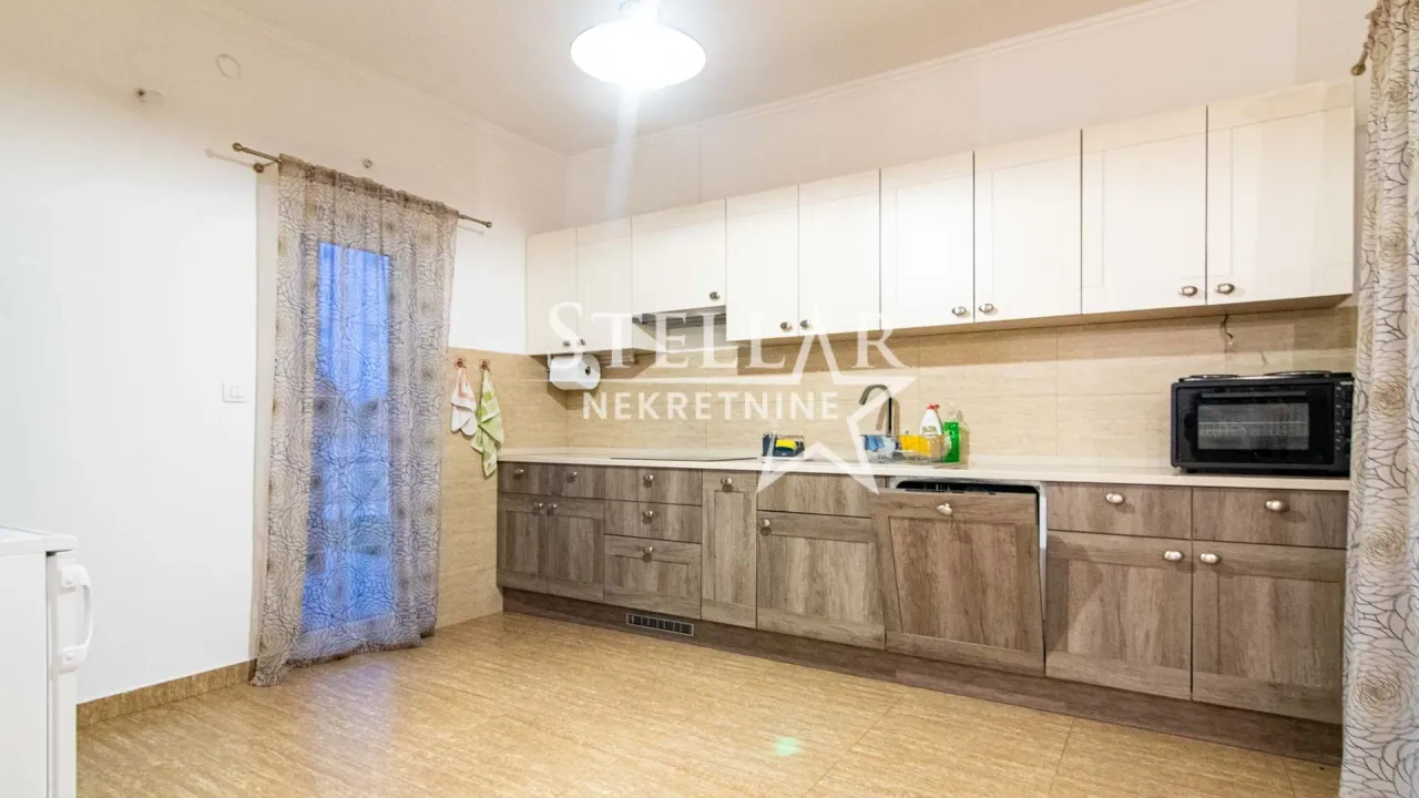 Izdavanje, kuća, 170m², Jastreb, Danilovgrad