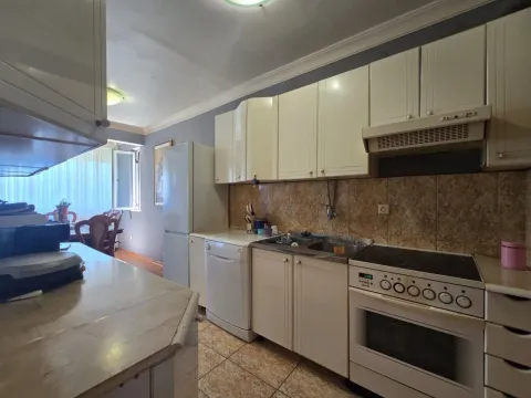 Prodaja, trosoban stan, 97m², Centar, Nikšić - image 7