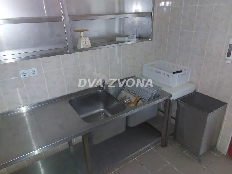Prodaja, ugostiteljski objekat, 478m², Perlez, Zrenjanin