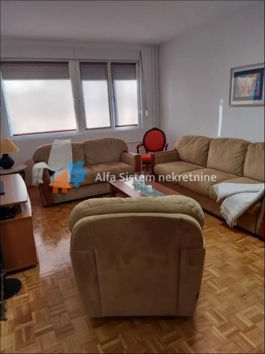 Izdavanje, dvosoban stan, 65m², Čubura, Beograd