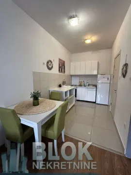 Izdavanje, dvosoban stan, 70m², City Kvart, Podgorica - image 9