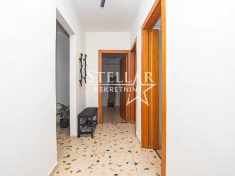 Izdavanje, dvosoban stan, 80m², Preko Morače, Podgorica - image 12