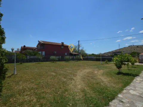 Prodaja, kuća, 350m², Dahna, Podgorica - image 16