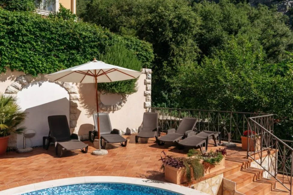 Prodaja, dvosoban stan, 178m², Gornji Orahovac, Kotor