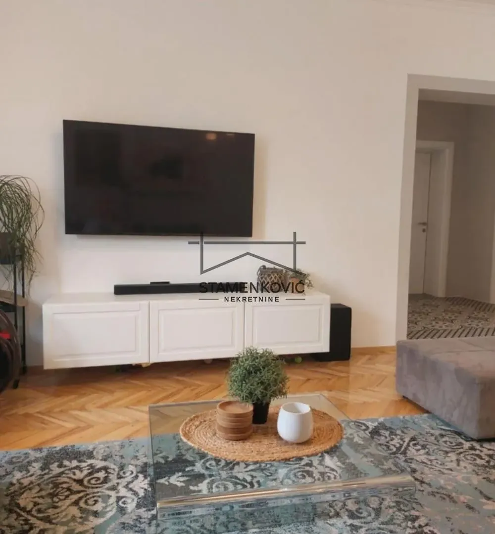 Prodaja, kuća, 360m², Veternik, Novi Sad Sve Podlokacije