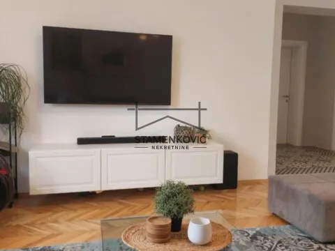 Sale, house, 360m², Veternik, Novi Sad Sve Podlokacije - image 2