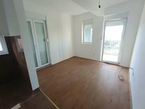 Rent, one bedroom apartment, 45m², City Kvart, Podgorica - image 2