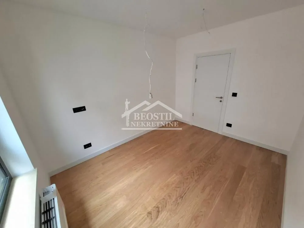 Prodaja, četvorosoban stan, 112m², Banovo Brdo, Beograd