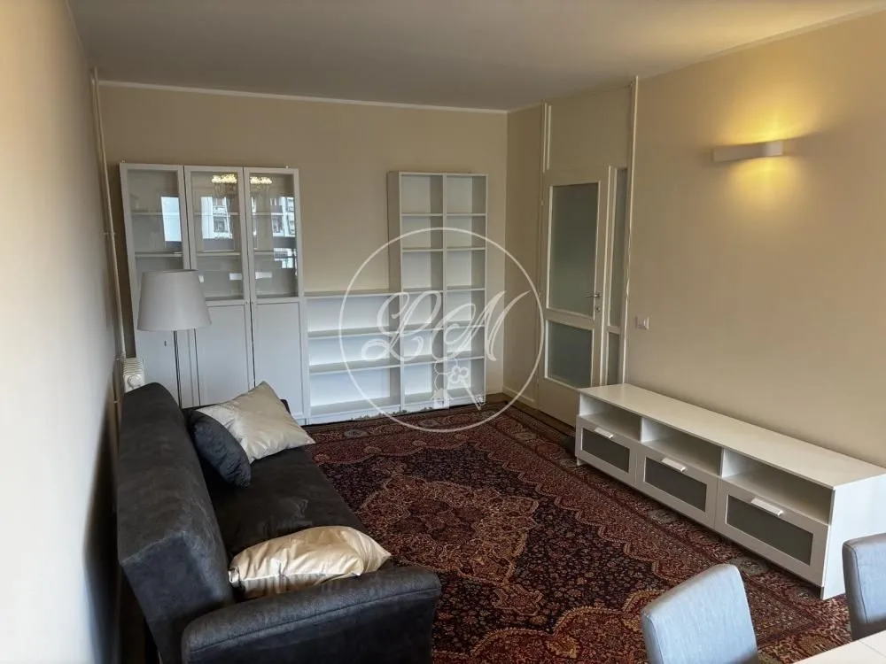 Izdavanje, trosoban stan, 84m², Novi Beograd Blok 64, Novi Beograd Sve Podlokacije