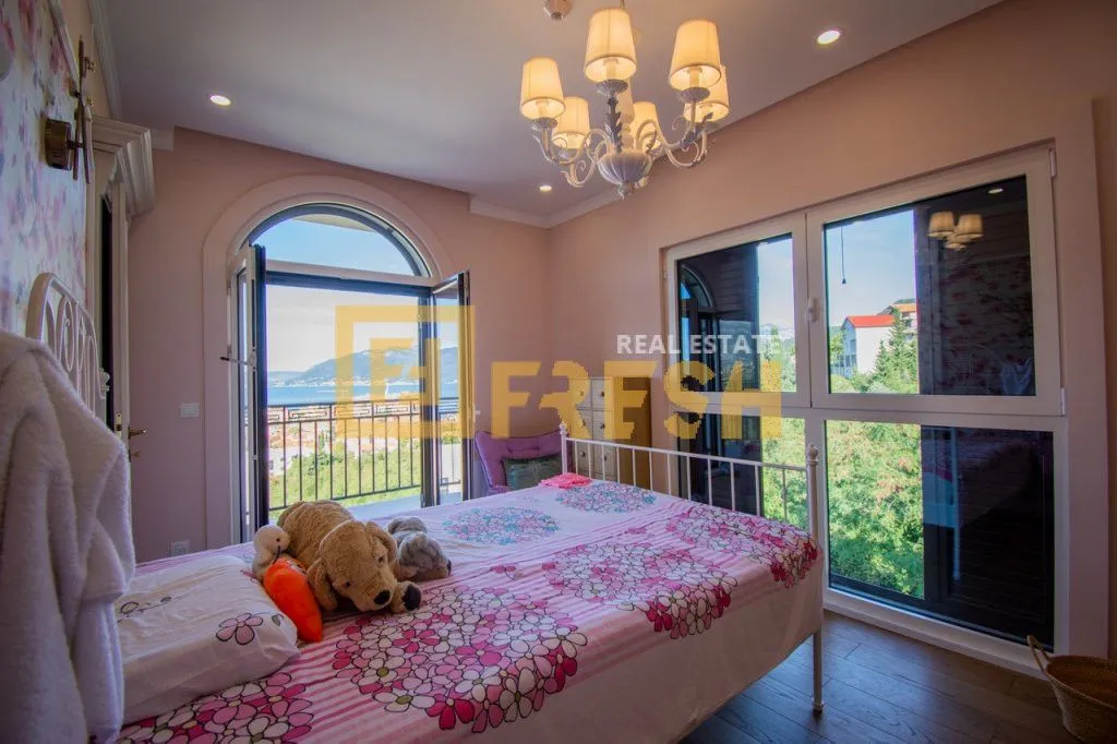 Prodaja, kuća, 371m², Tivat, Crna Gora
