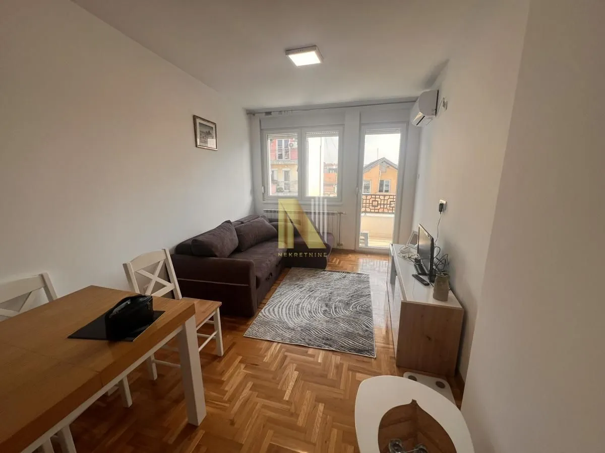 Izdavanje, jednosoban stan, 39m², Salajka, Novi Sad Sve Podlokacije