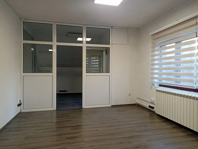 Izdavanje, poslovni prostor, 220m², Retenzija, Beograd